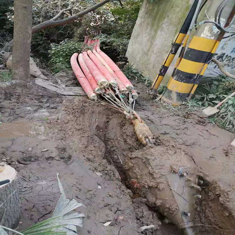 荆门水泥拖拉管